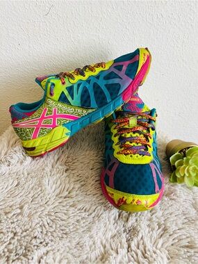 ASICS Gel-Noosa Tri 9 Running Shoes – Women’s Size 10 – Colorful & Lightweight